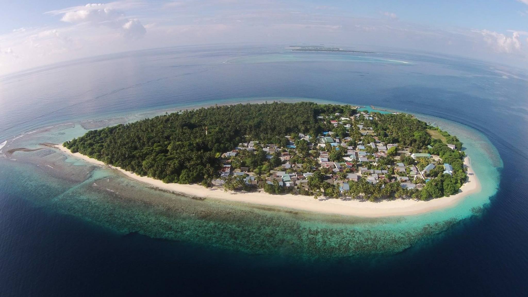 Local island. Maalhos Мальдивы. Остров Baa Maalhos. Остров Дхаравандхоо Мальдивы. Остров Фуладу Мальдивы.